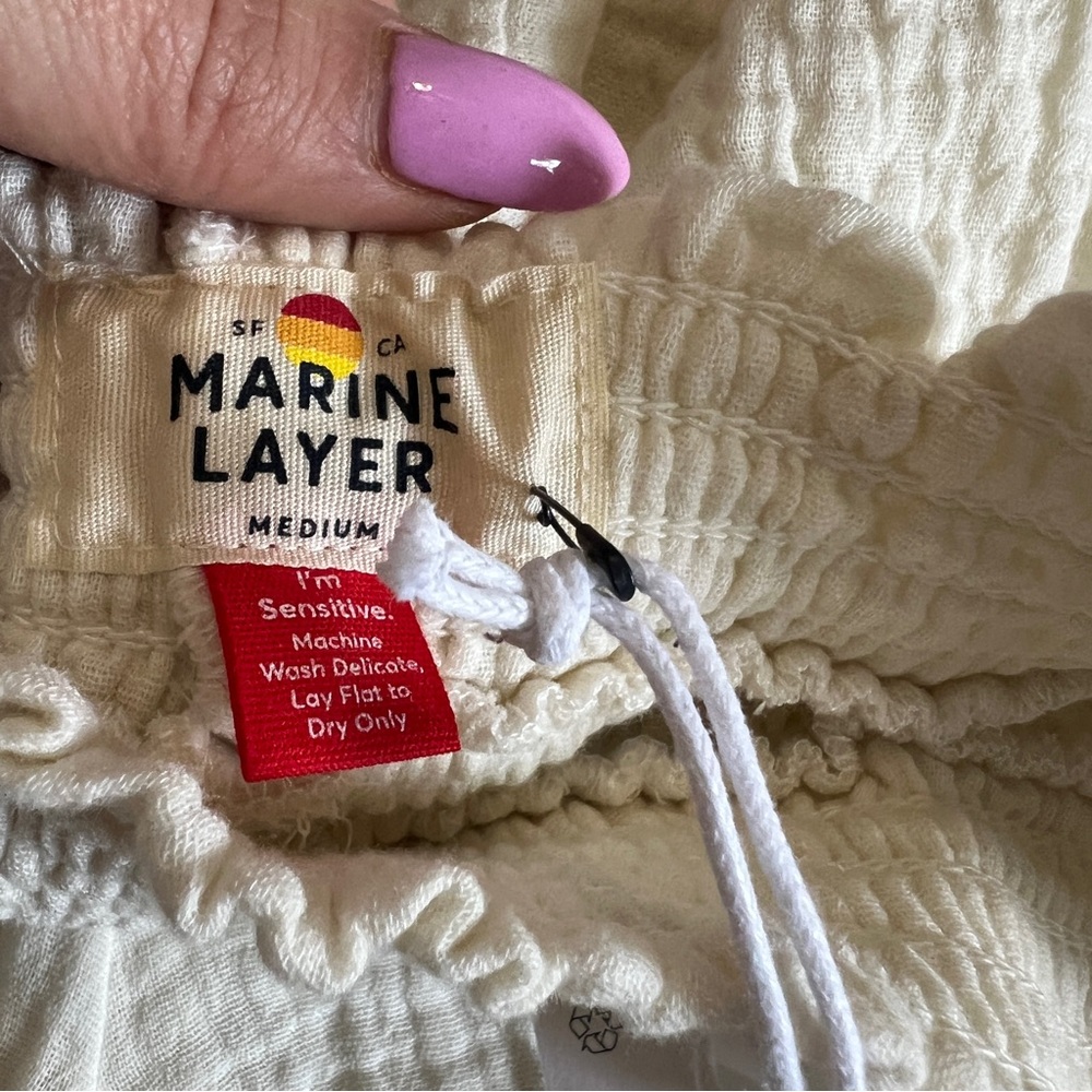 Marine Layer Gigi Crinkle Gauze Shorts Cream
White NWT Size Medium - Picture 3 of 8